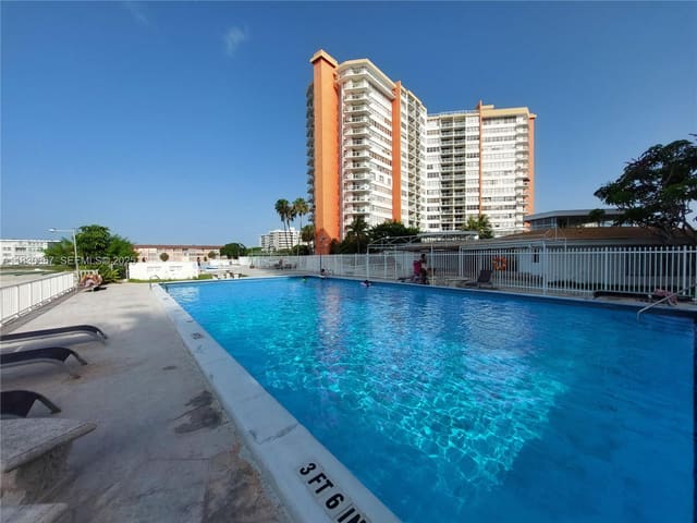 1351 NE Miami Gardens Drive 513E, Miami, FL 33179