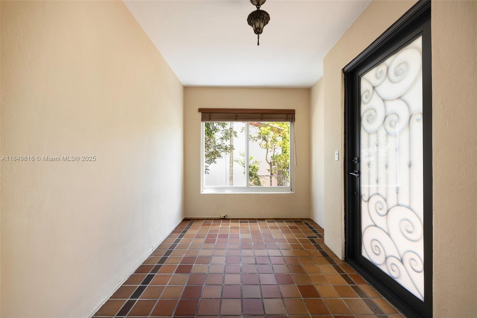 451 SW 25th Road, Miami, FL 33129 photo 11
