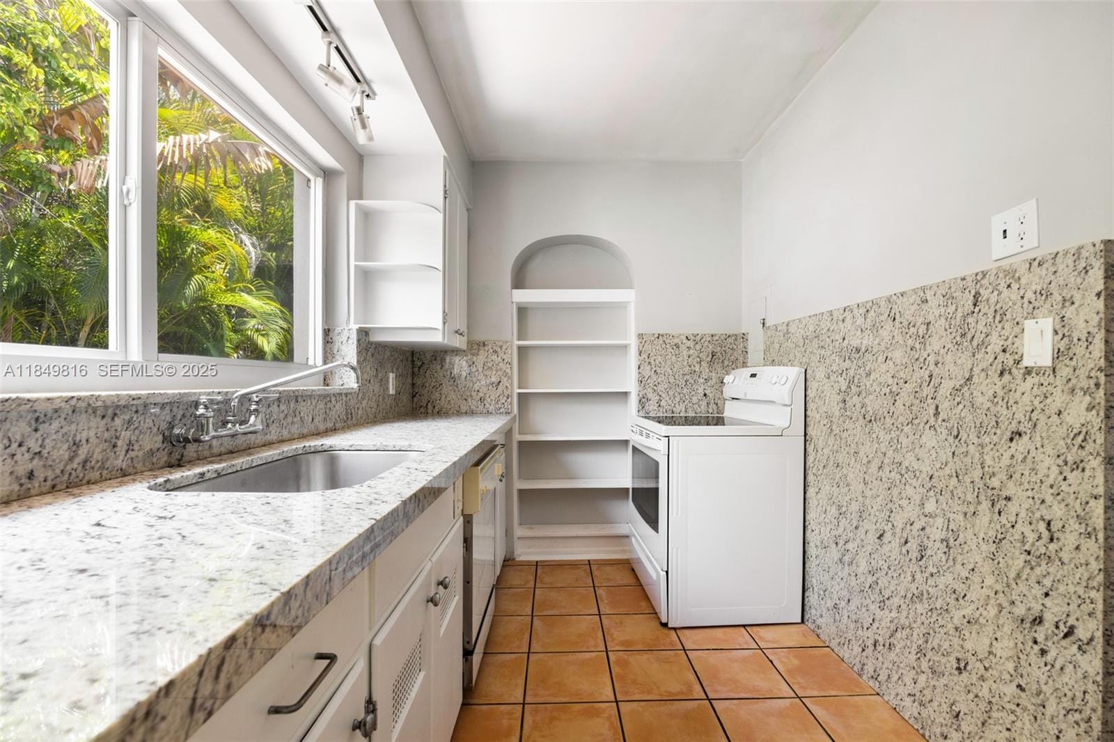 451 SW 25th Road, Miami, FL 33129 photo 15