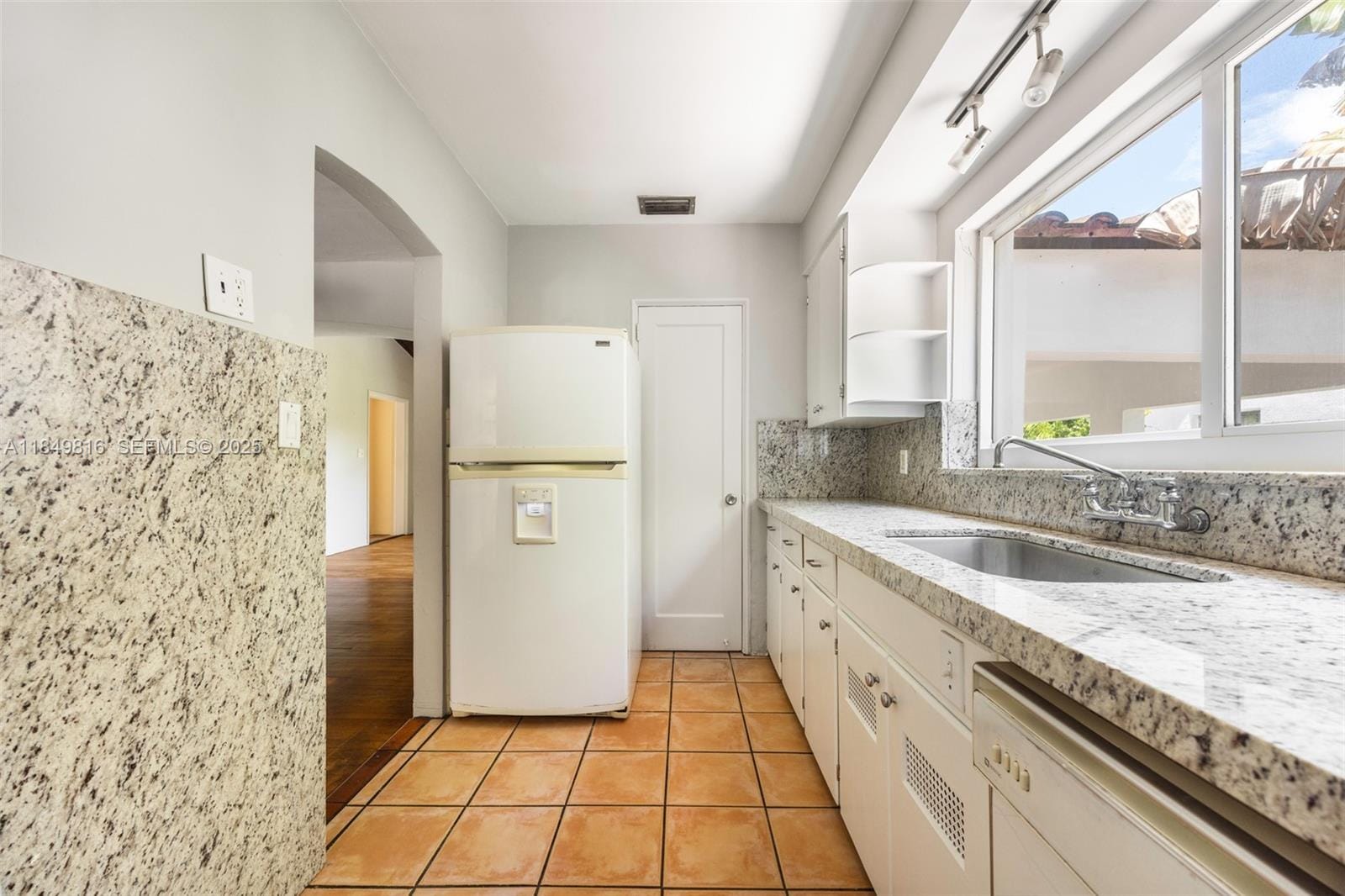 451 SW 25th Road, Miami, FL 33129 photo 16