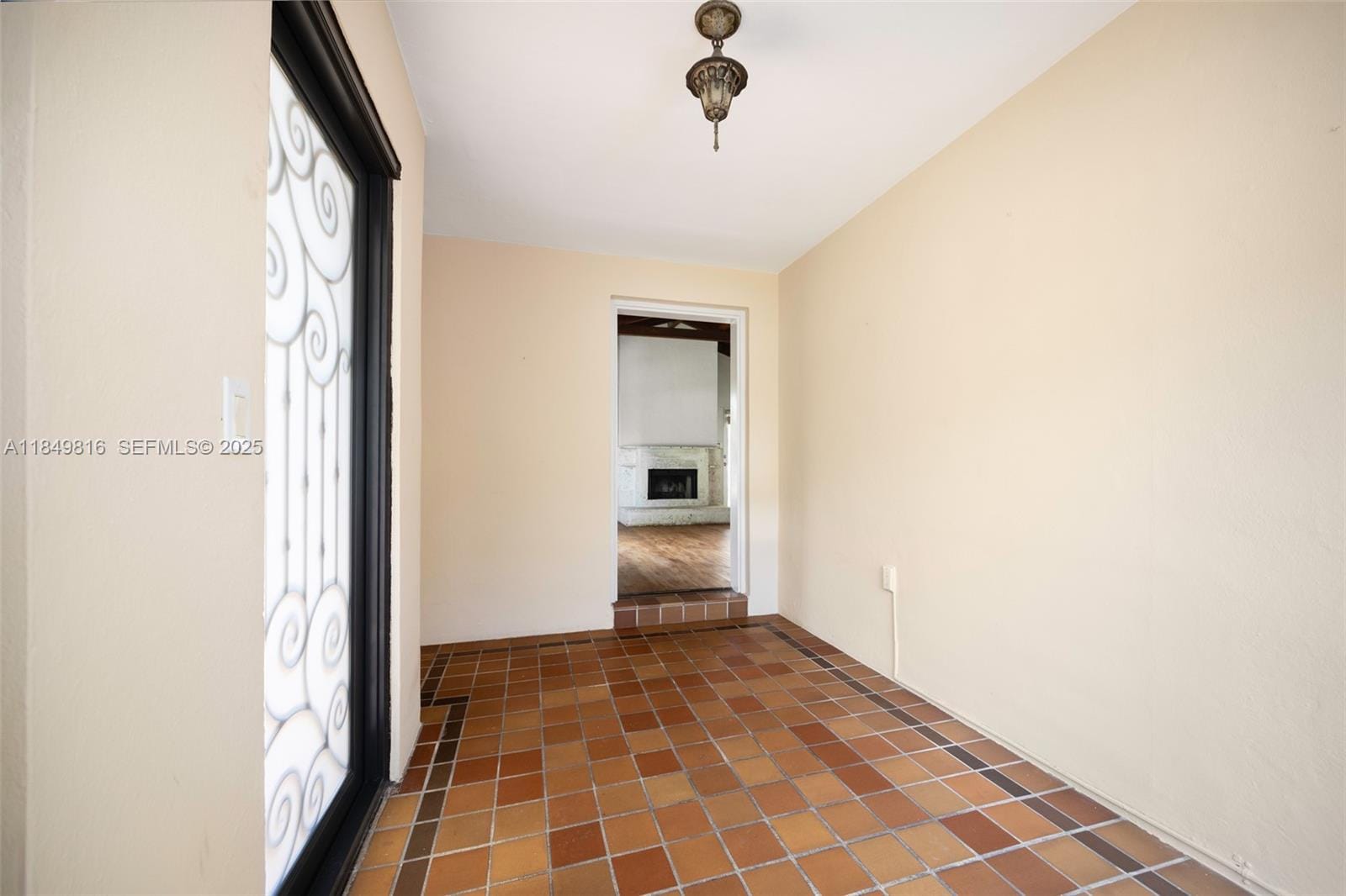 451 SW 25th Road, Miami, FL 33129 photo 3