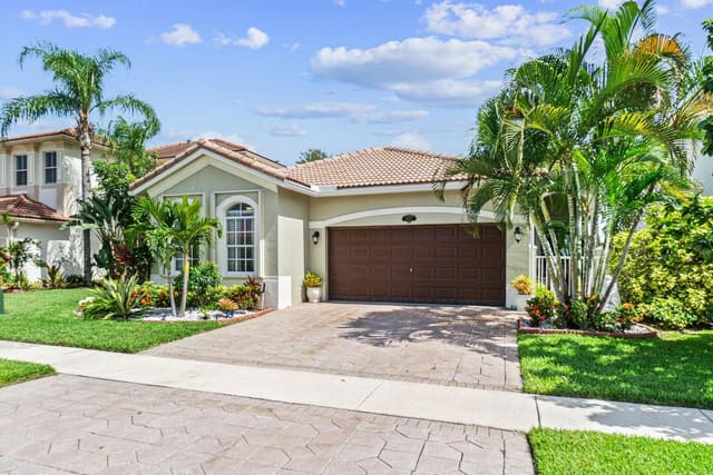 10637 Falls Street, Wellington, FL 33414