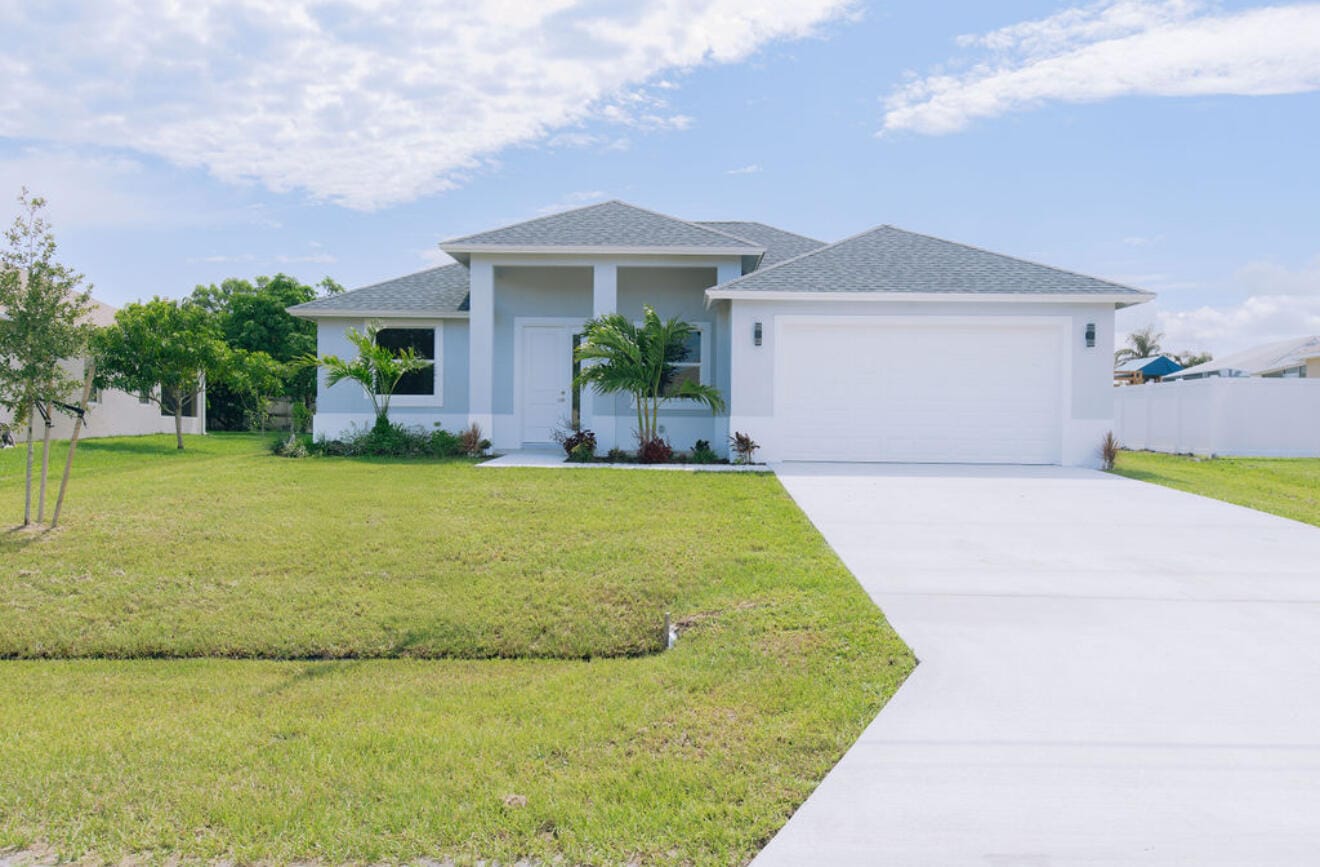 5941 NW Center Street, Port St. Lucie, FL 34986
