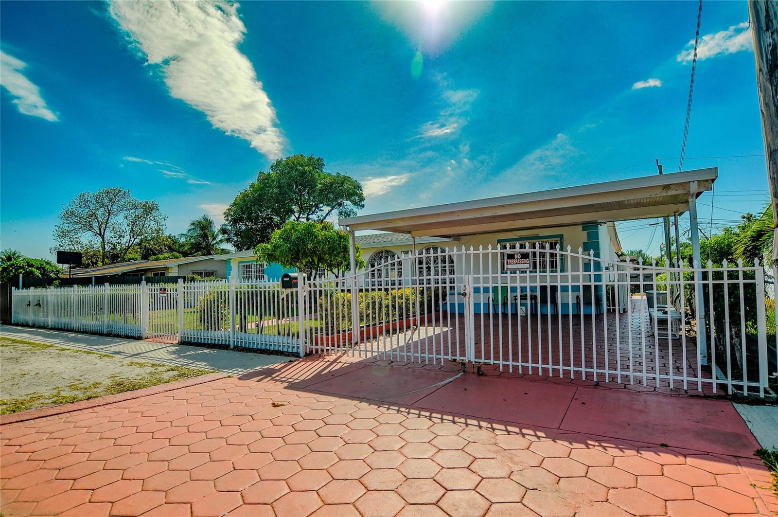 17800 NW 8th Avenue, Miami, FL 33169