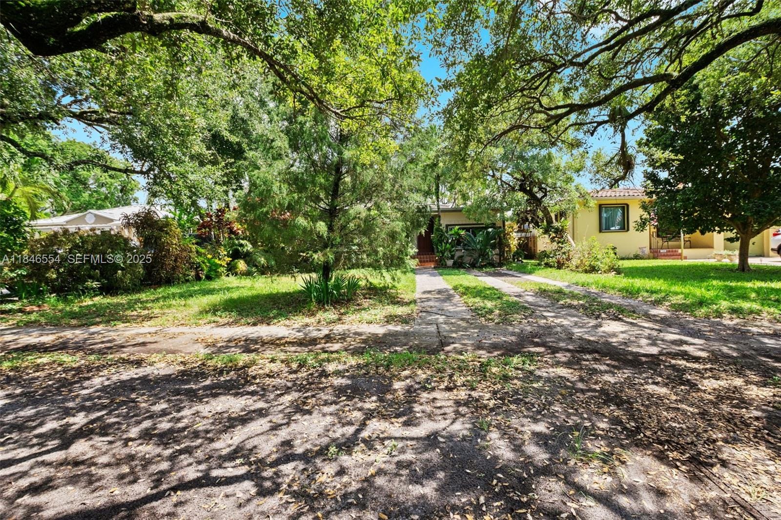 156 Glendale Drive, Miami Springs, FL 33166