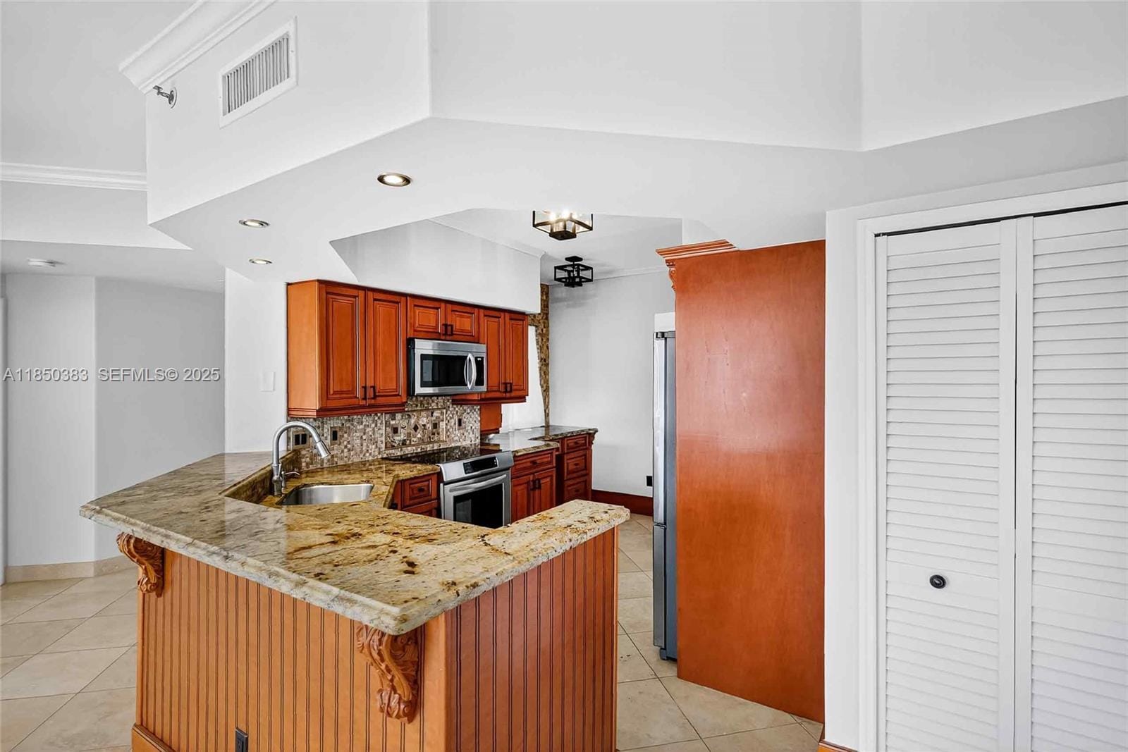 3255 NE 184th Street 12405, Aventura, FL 33160 photo 3