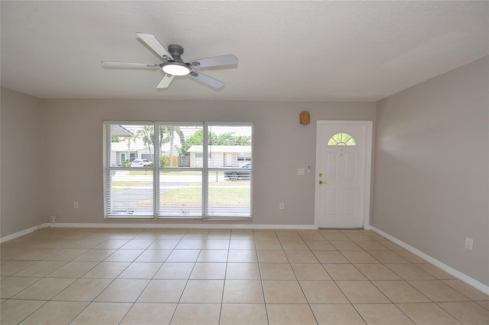 11451 NW 37th Street — photo 4