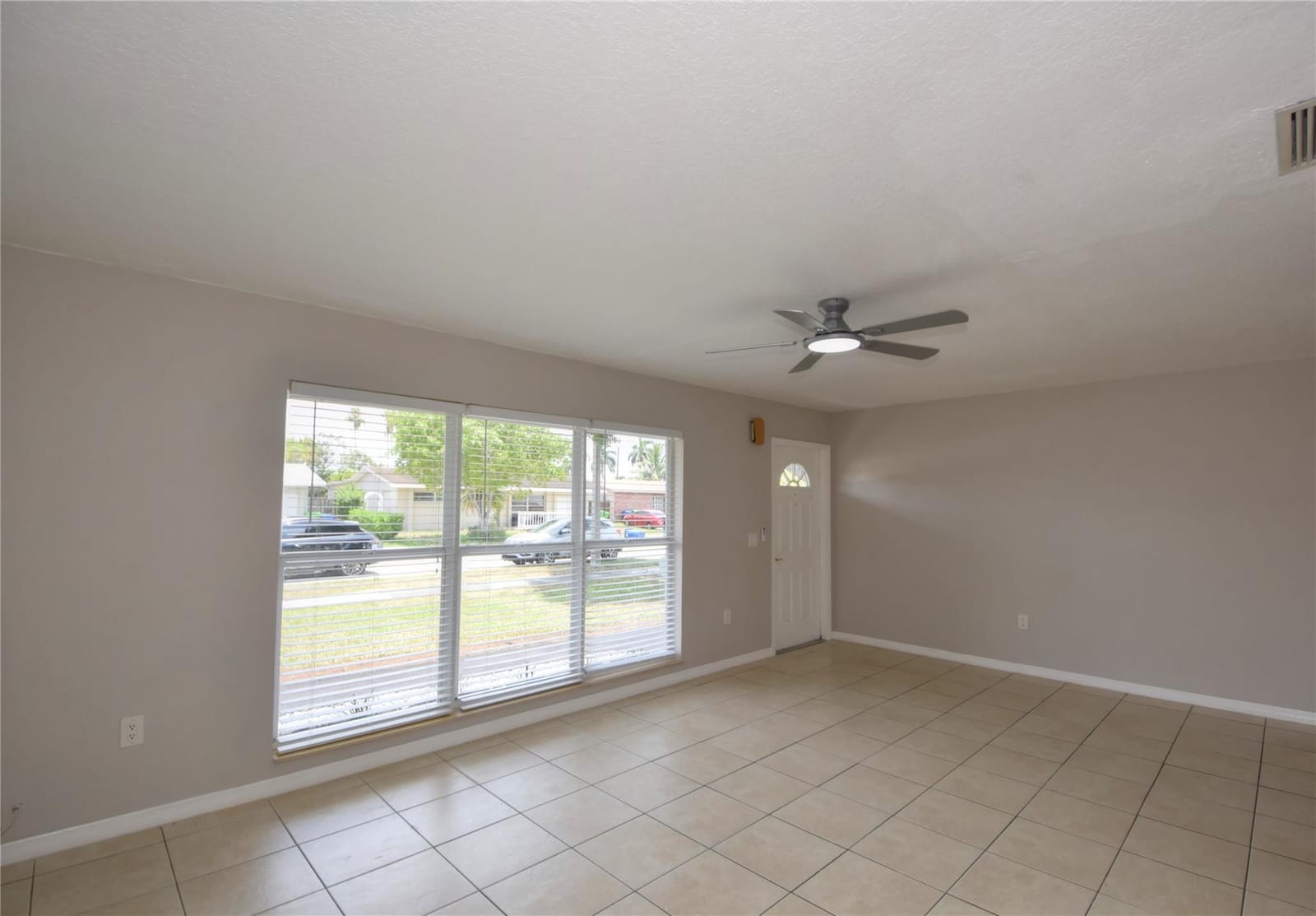 11451 NW 37th Street — photo 5