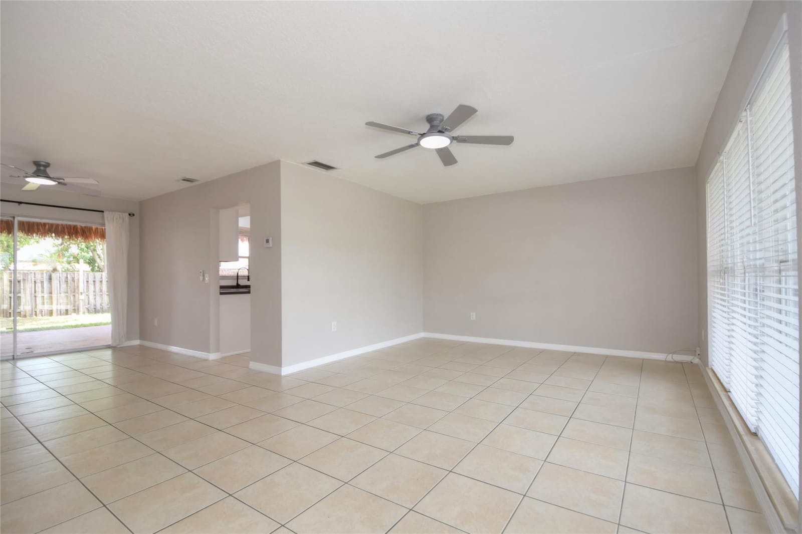 11451 NW 37th Street — photo 6