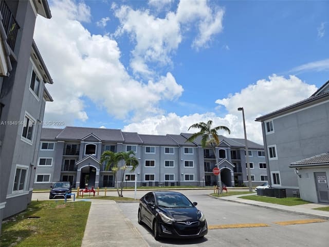 15440 SW 284th Street 5104, sold in Vista Trace 1 Condo, Homestead, FL