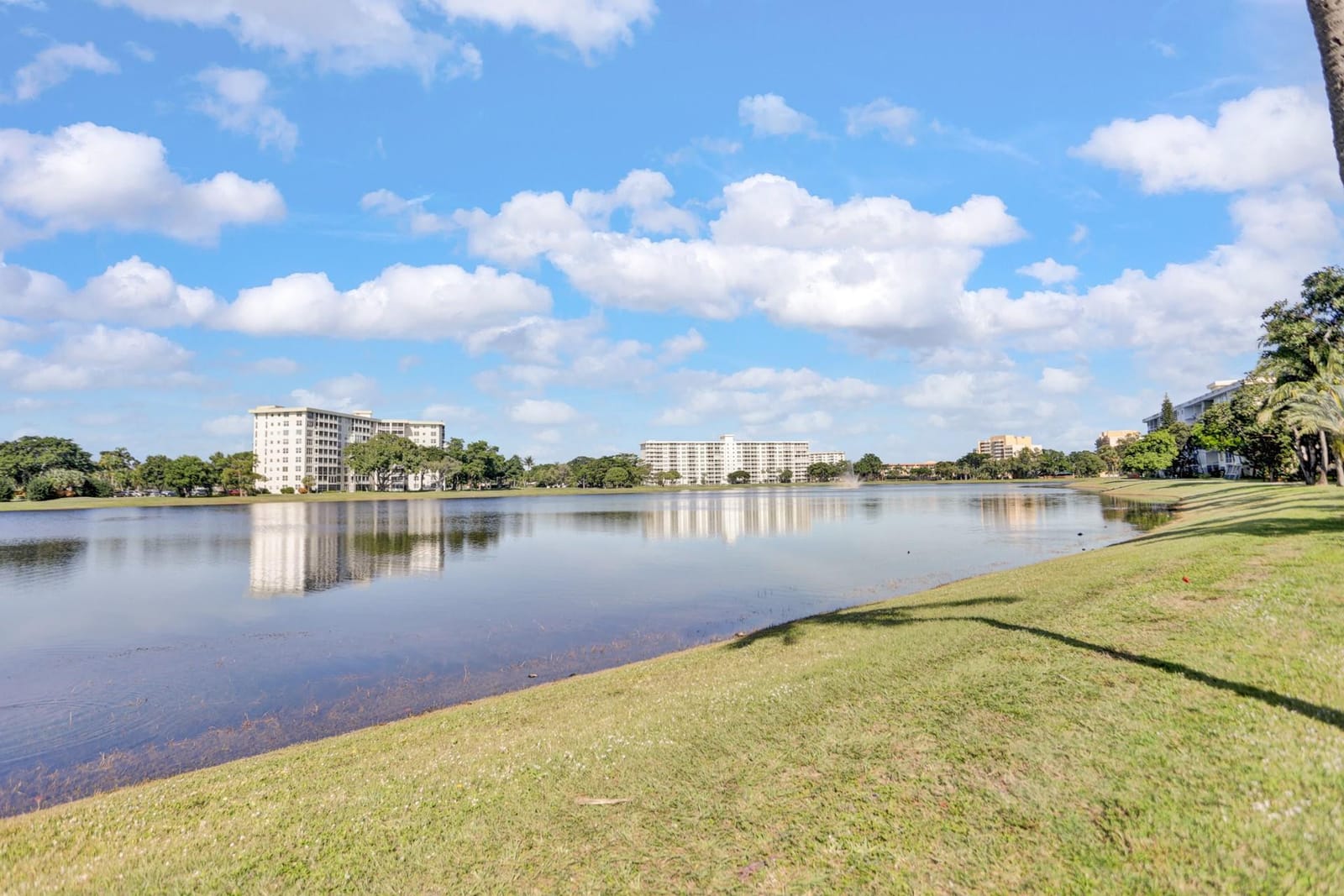 2953 N Palm Aire Drive, Pompano Beach, FL 33069 photo 14