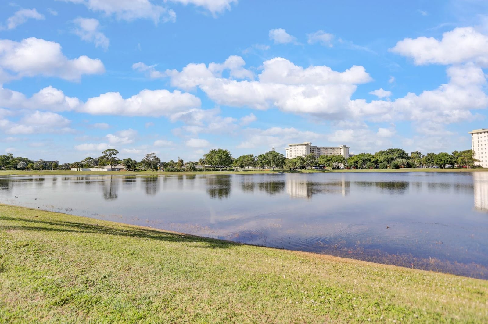 2953 N Palm Aire Drive, Pompano Beach, FL 33069 photo 15