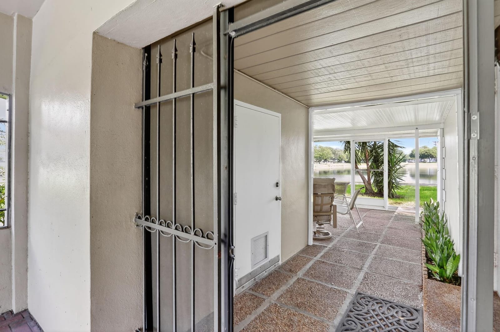 2953 N Palm Aire Drive, Pompano Beach, FL 33069 photo 16