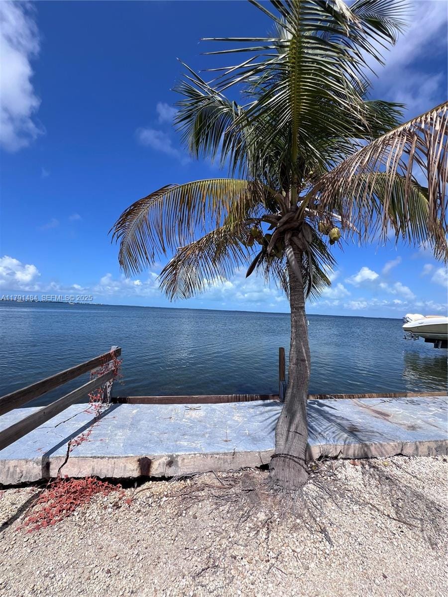 325 Calusa Street, Key Largo, FL 33037 photo 11