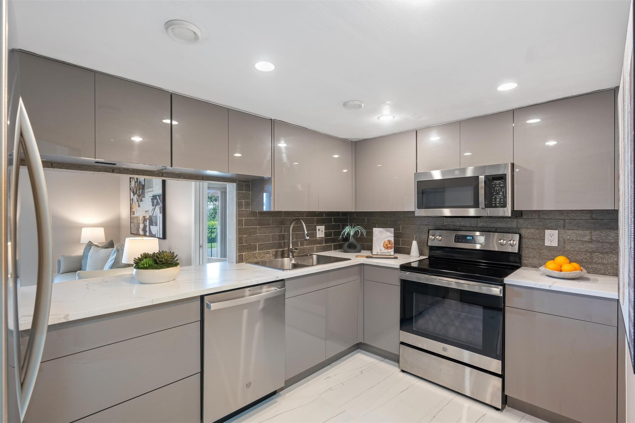 4013 N Ocean Drive 107, Lauderdale-By-The-Sea, FL 33308, Lauderdale By The Sea