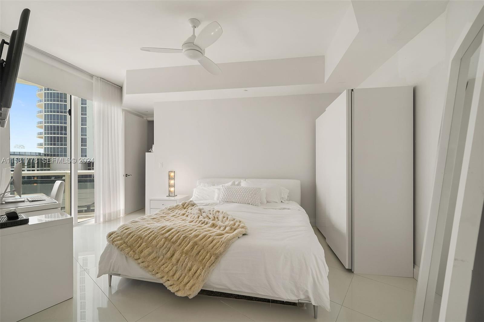 16001 Collins Avenue 507, Sunny Isles Beach, FL 33160 photo 14