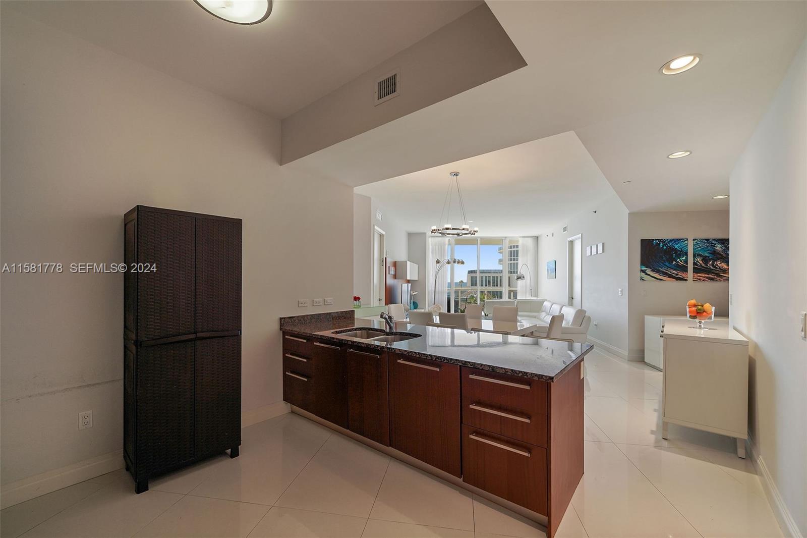 16001 Collins Avenue 507 — photo 8