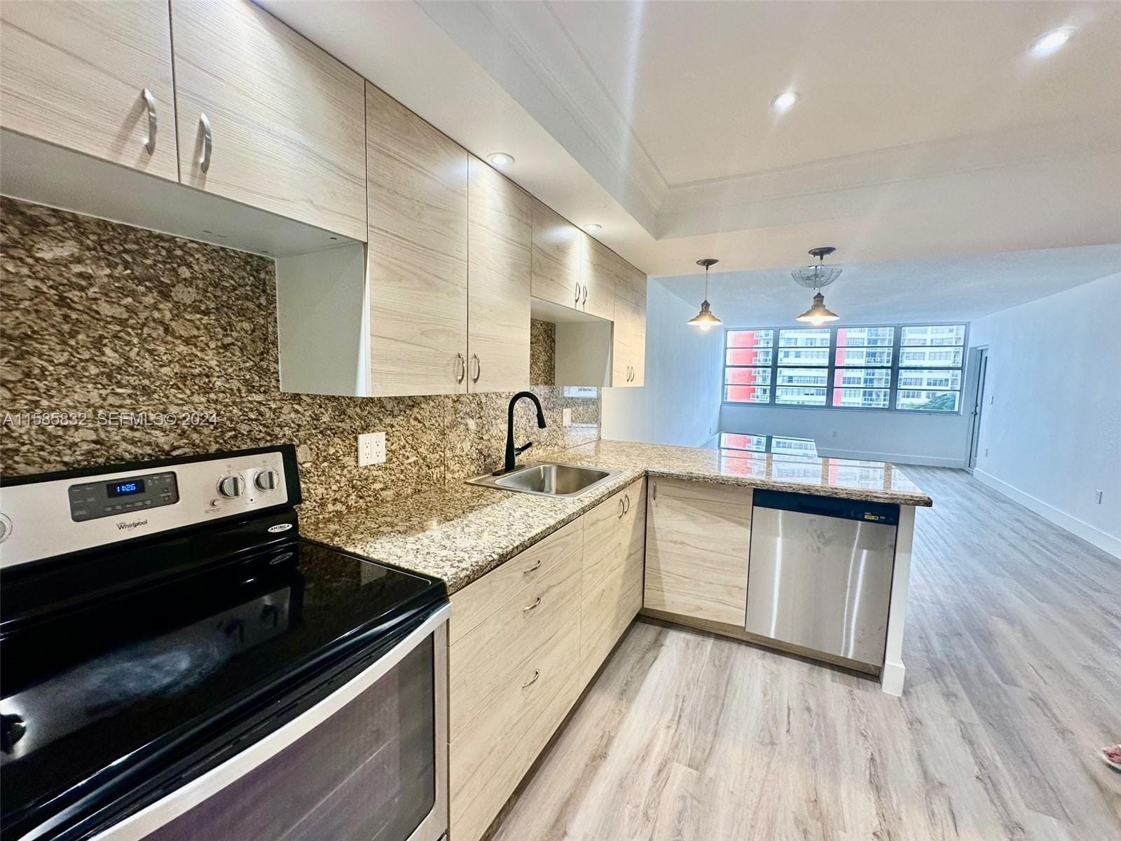 1301 NE Miami Gardens Drive 521 W — photo 12