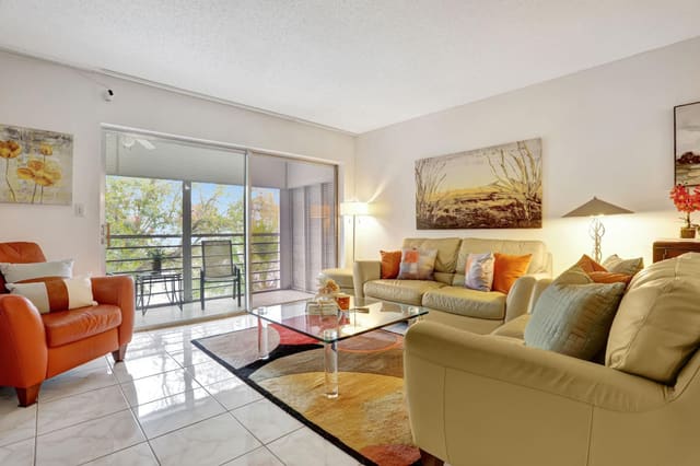 3581 Inverrary Drive 403, sold in Las Vistas, Lauderhill, FL