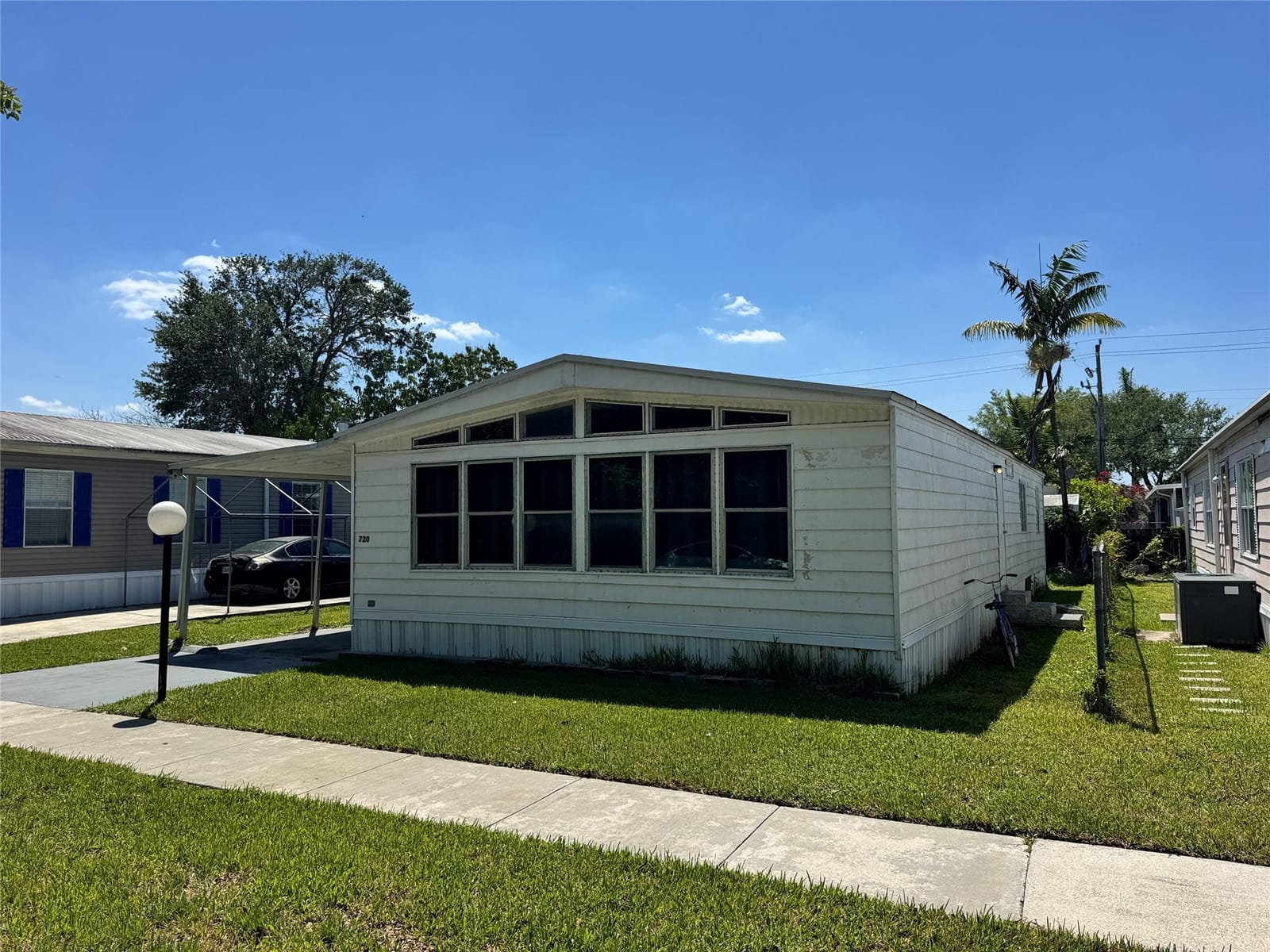720 NW 214th Avenue, Pembroke Pines, FL 33029