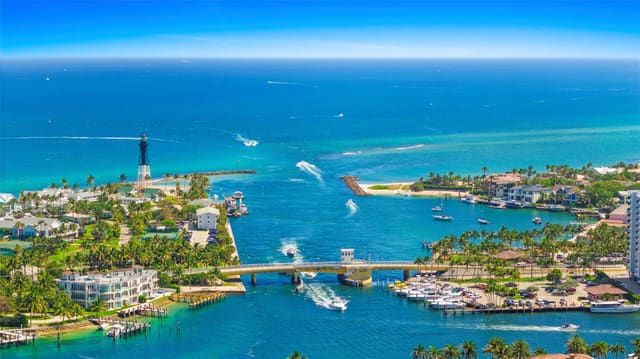 2755 NE 28th Avenue F2, sold in Lighthouse Bay, Lighthouse Point, FL
