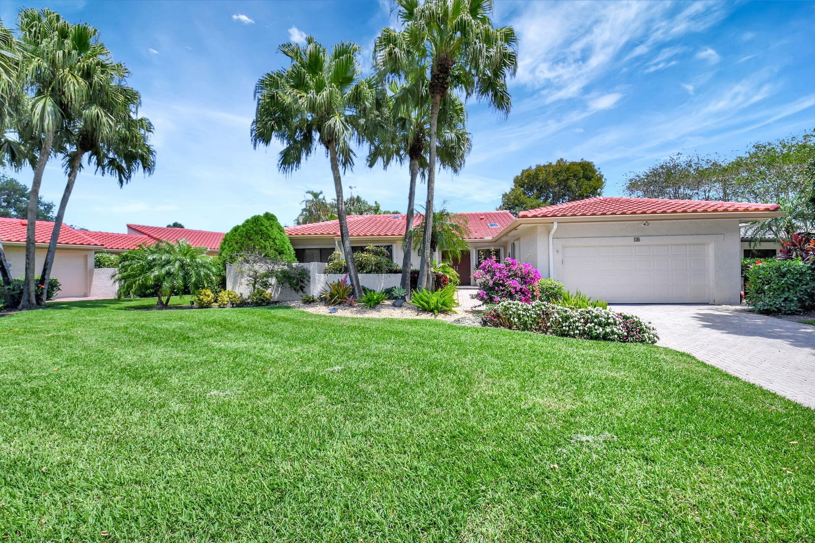 18 Bristol Lane, Boynton Beach, FL 33436