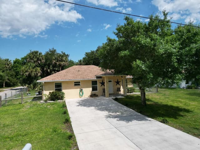 1110 SW 13th Avenue, sold in Petit Park, Okeechobee, FL