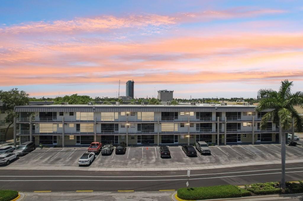 250 Layne Boulevard 113, Hallandale Beach, FL 33009