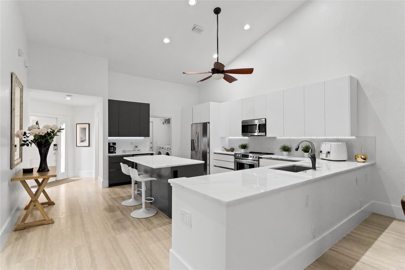 456 W Palm Aire Drive 456 — photo 5