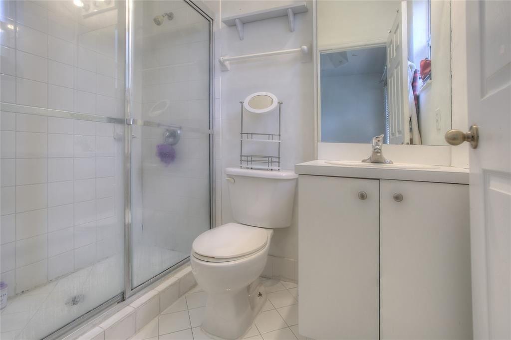 3360 NE 14th Drive 106-30 — photo 10