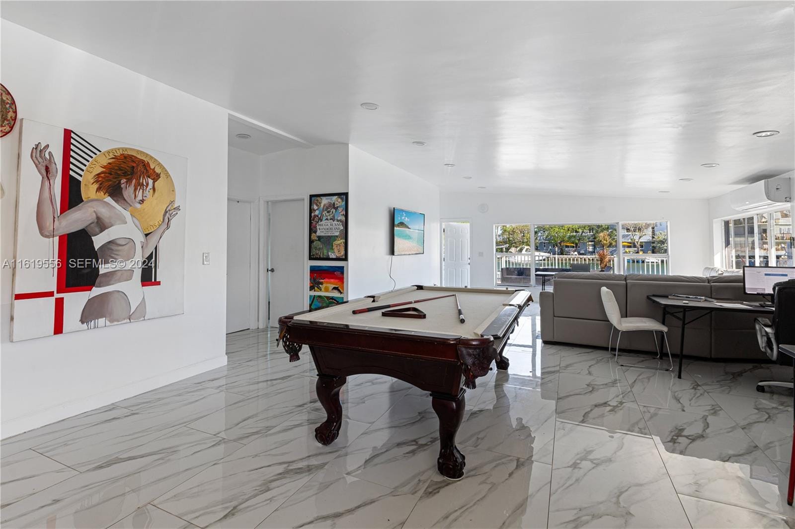 8221 Crespi Boulevard — photo 3