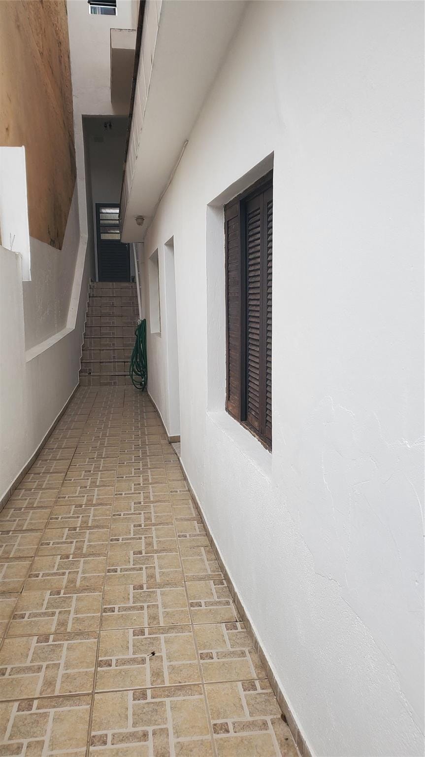 665 N Mussumes photo 19
