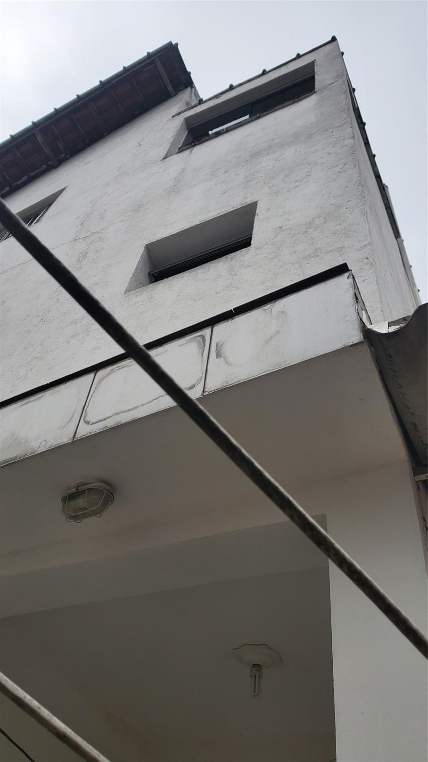 665 N Mussumes photo 20