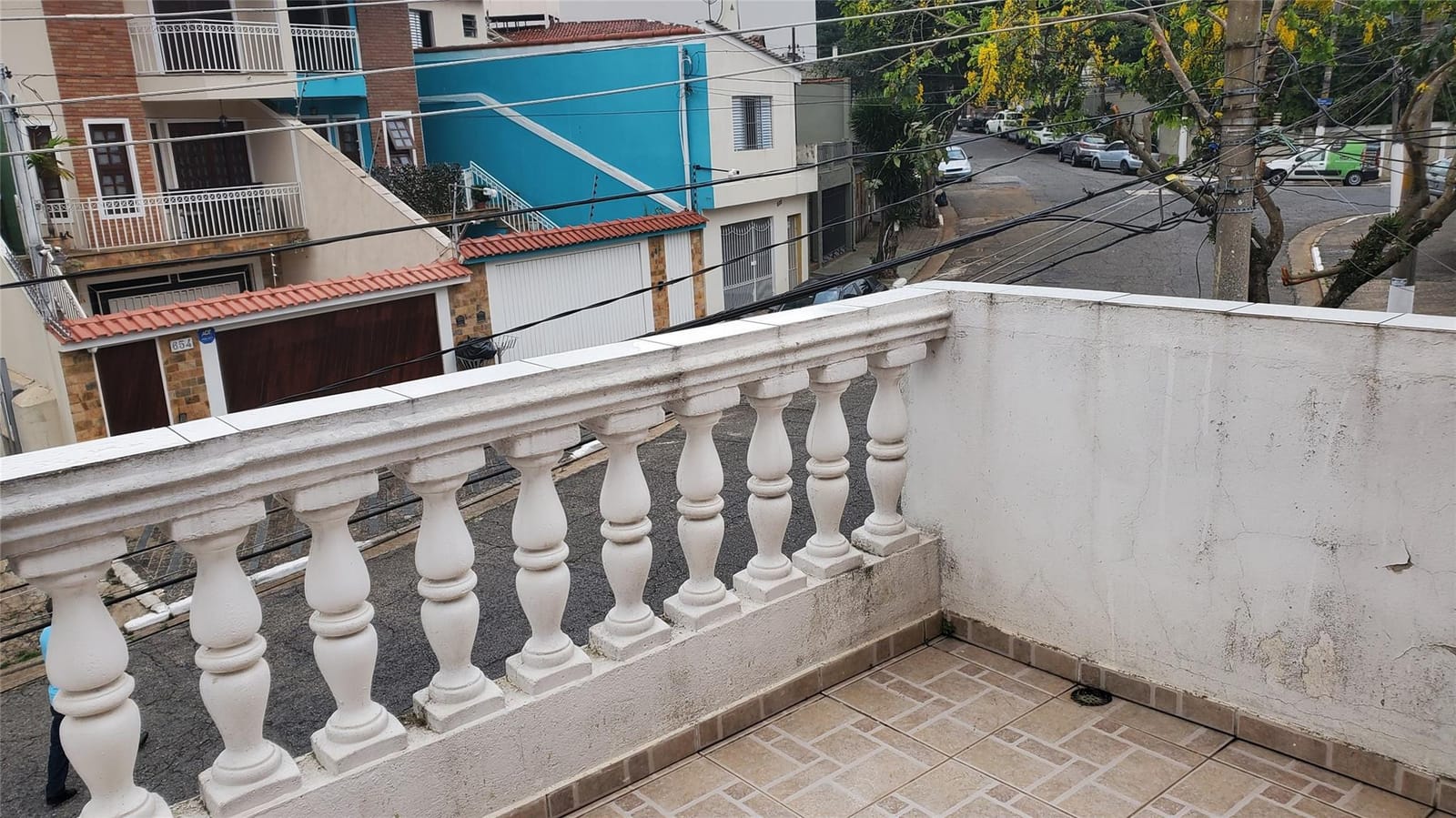 665 N Mussumes photo 29