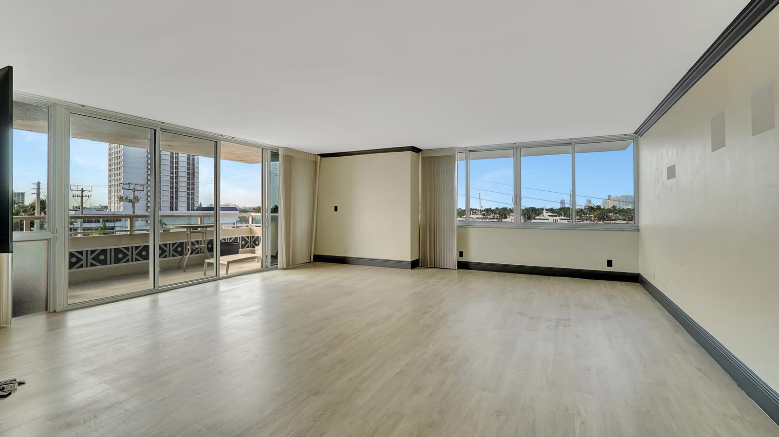 545 S Fort Lauderdale Beach Boulevard 403 — photo 3