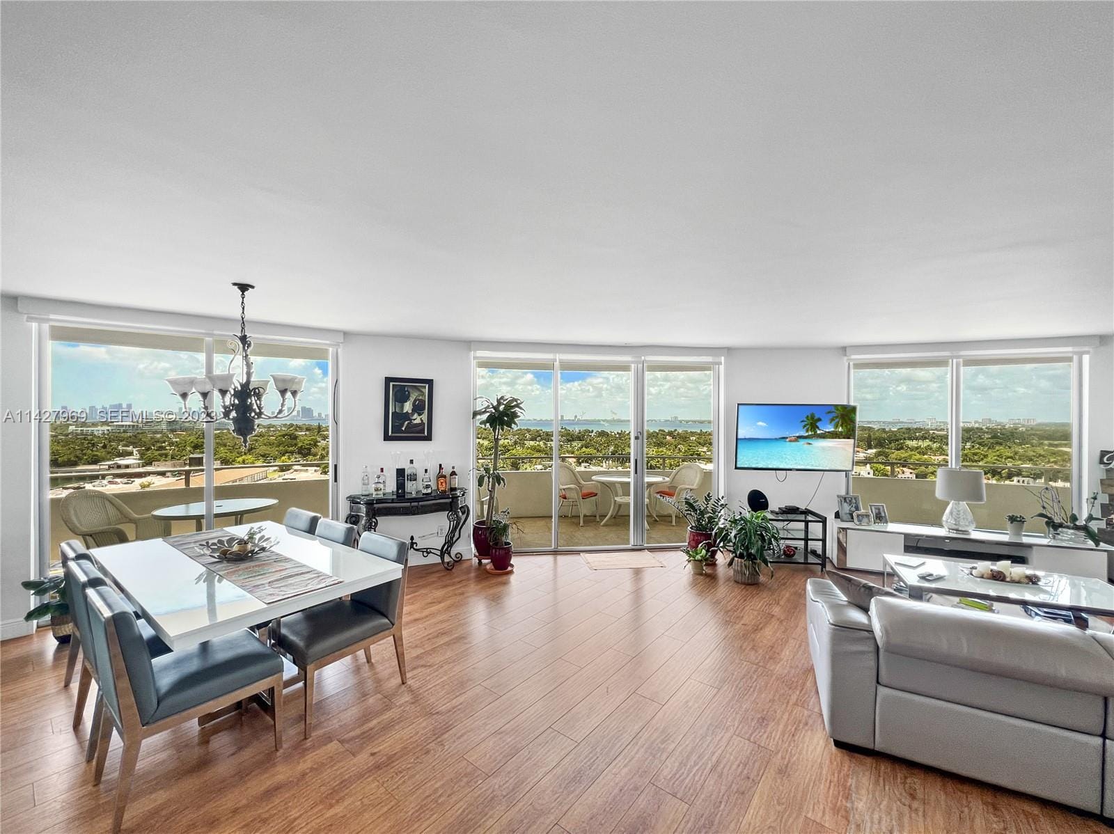5151 Collins Avenue 1523 — photo 9