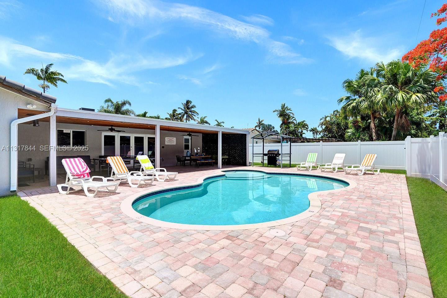1301 Rodman Street, Hollywood, FL 33019 photo 2