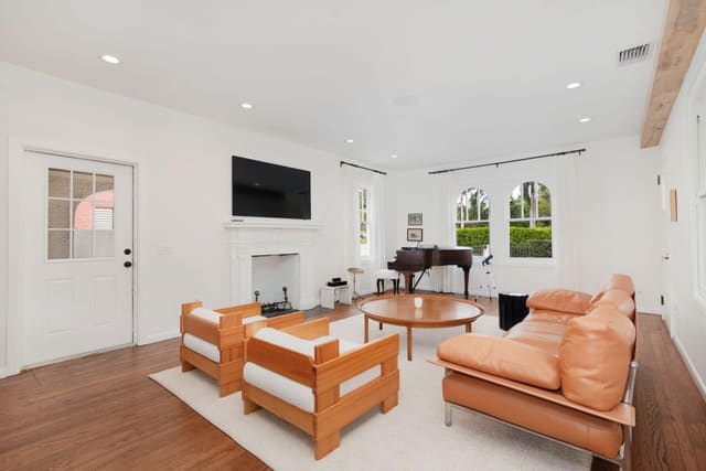 306 Marlborough Place, sold in Prospect Park, West Palm Beach, FL
