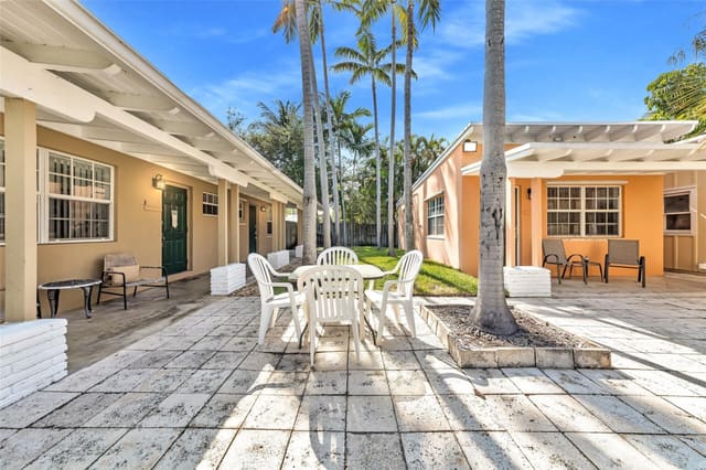 805 NE 17th Avenue 4, Fort Lauderdale, FL 33304