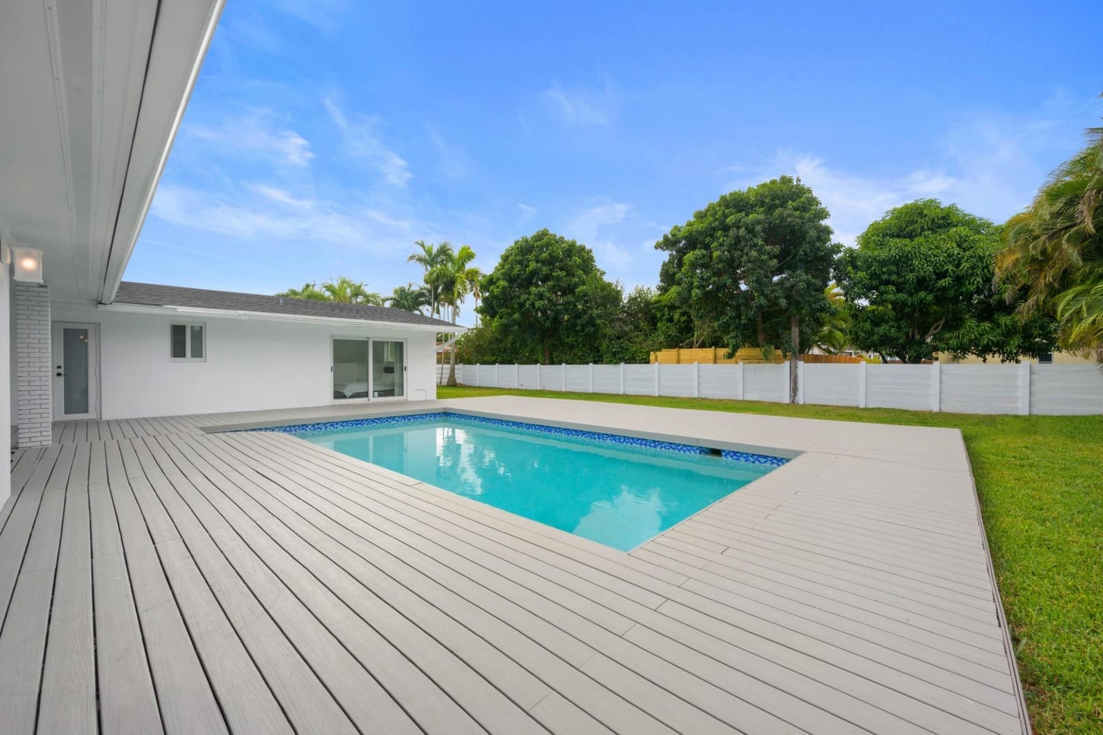 19930 NE 20th Court, Miami, FL 33179