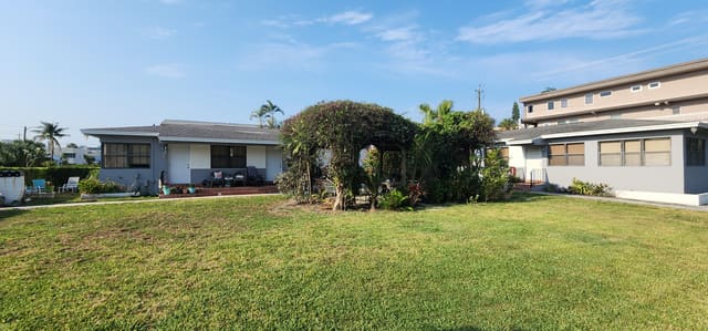 130 S Lakeside 1 Drive, Lake Worth Beach, FL 33460