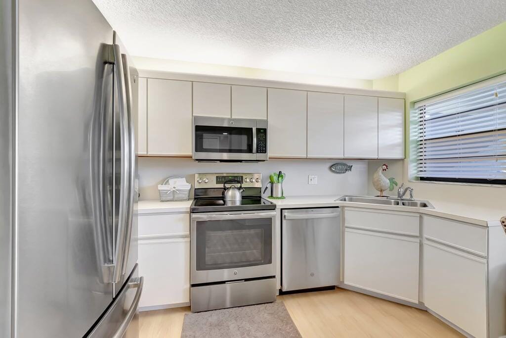 5787 Parkwalk Drive, Boynton Beach, FL 33472 photo 12