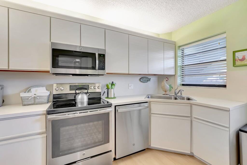 5787 Parkwalk Drive, Boynton Beach, FL 33472 photo 13