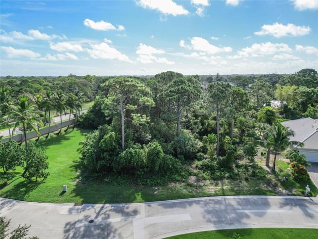 7912 SE Windjammer Way, sold in Bahia Sound, Hobe Sound, FL