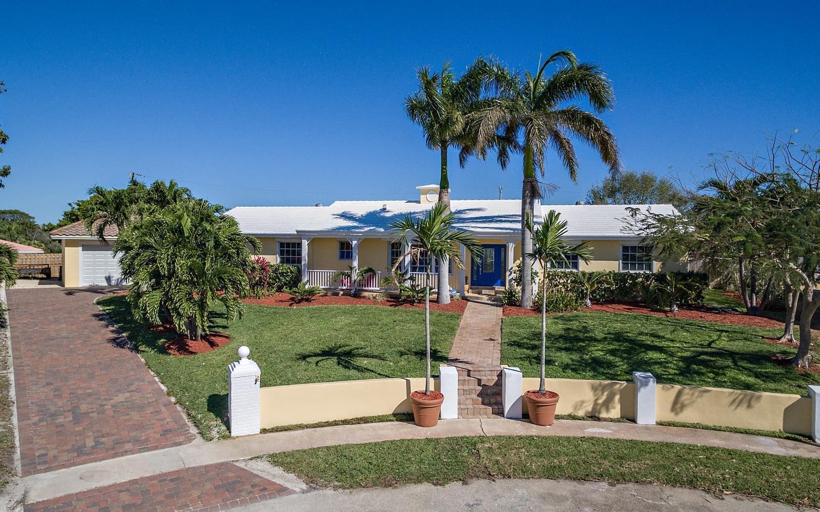 1665 Isles Circle, North Palm Beach, FL 33408