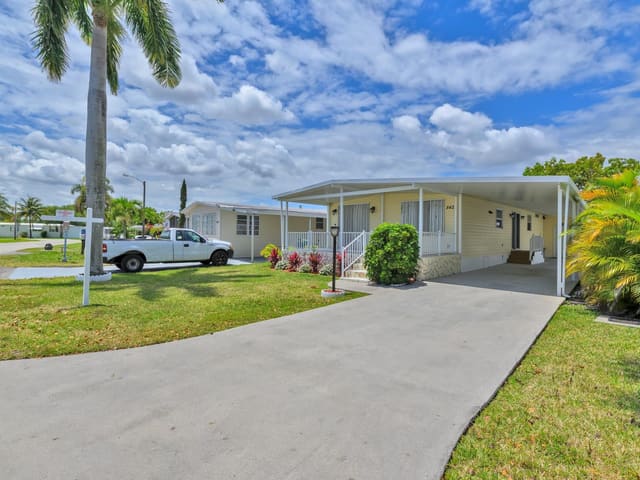 5421 Lagoon Drive, Fort Lauderdale, FL 33312