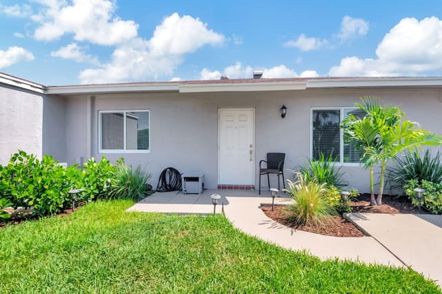 14772 Wildflower Lane, sold in Camelot Village, Delray Beach, FL