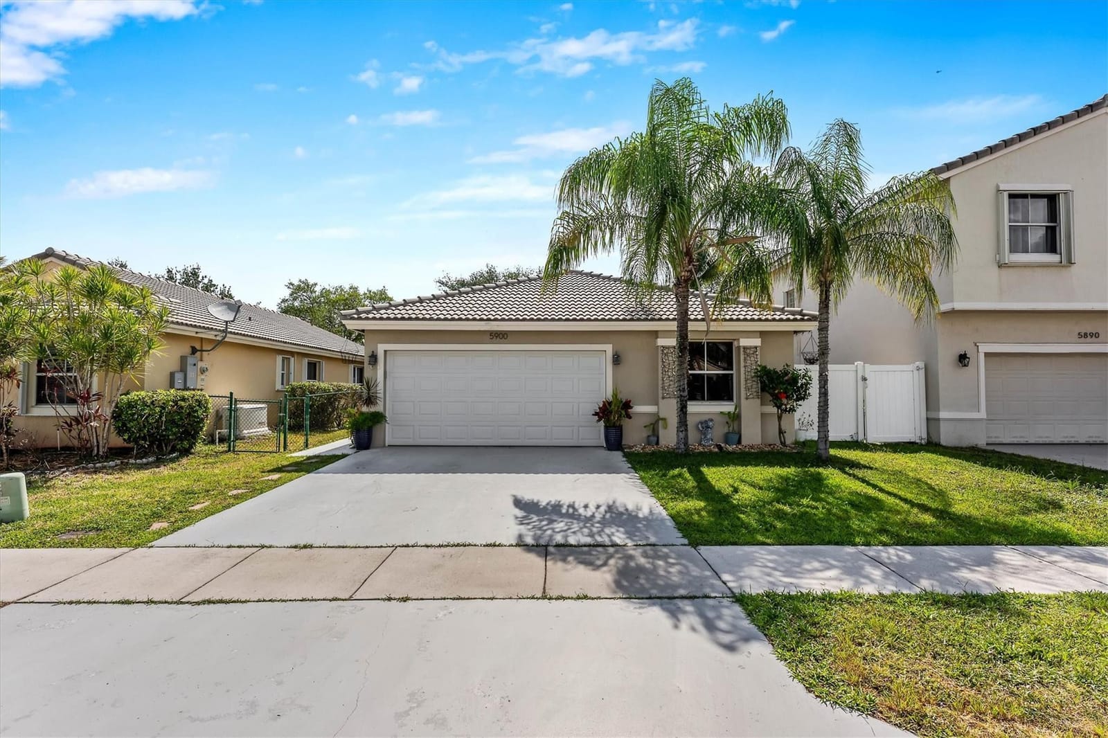5900 E Grand Duke Circle, Tamarac, FL 33321
