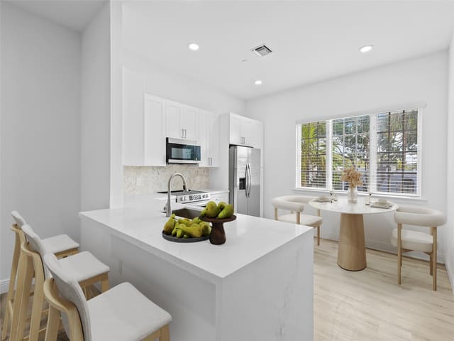 510 SE 7th Street 403, sold in Villa Tuscany, Fort Lauderdale, FL