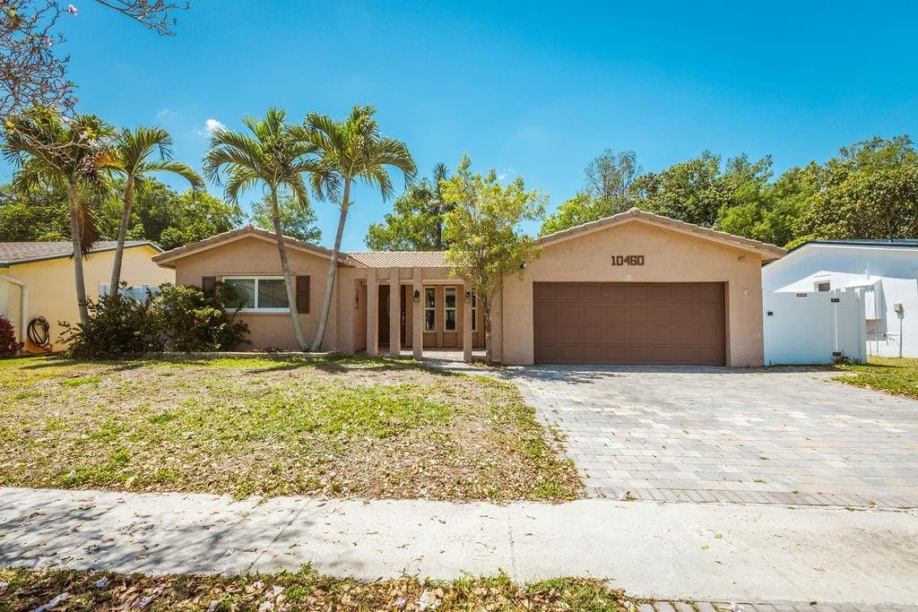 10460 NW 2nd Court, Plantation, FL 33324